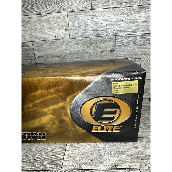 Tony Stewart #20 RCCA Home Depot Chrome Car 2002 NASCAR 1:24 Scale DieCast New - Picture 2 of 5